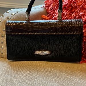 Great condition Brighton clutch.